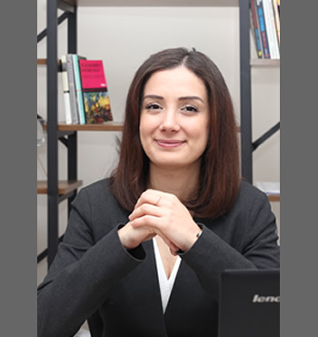 Psikolog Esra Tunç